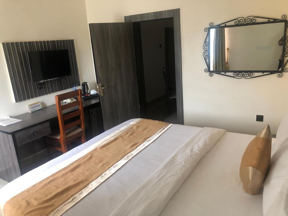 Roban Hotels Limited Енугу Екстериор снимка