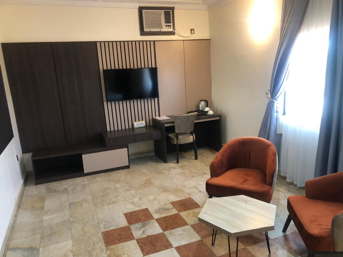 Roban Hotels Limited Енугу Екстериор снимка