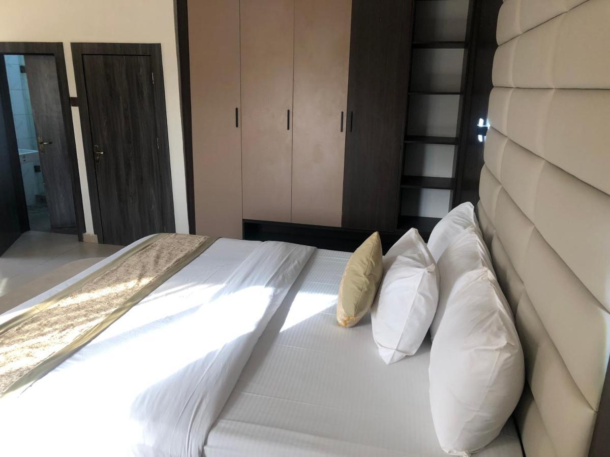 Roban Hotels Limited Енугу Екстериор снимка